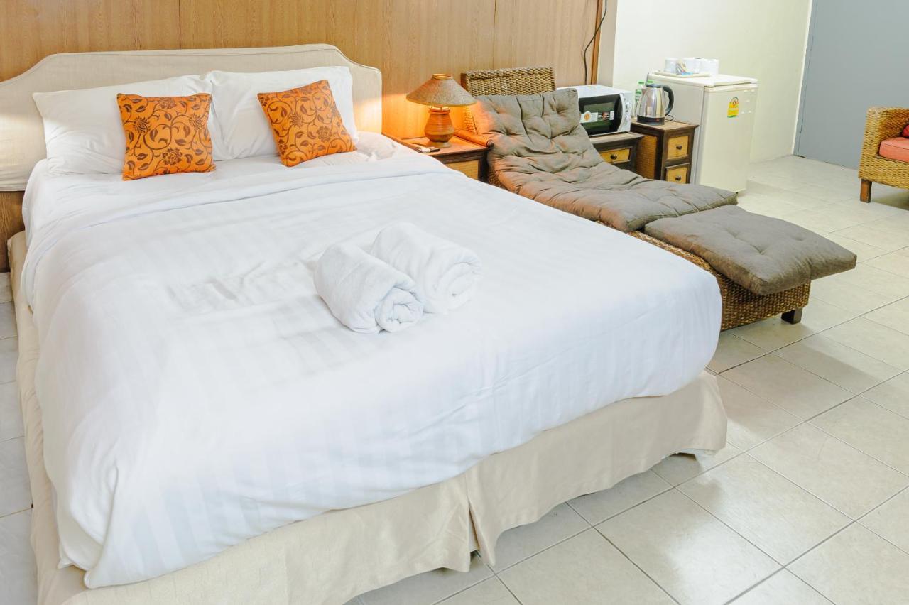 High5 Guesthouse Pattaya Exteriör bild
