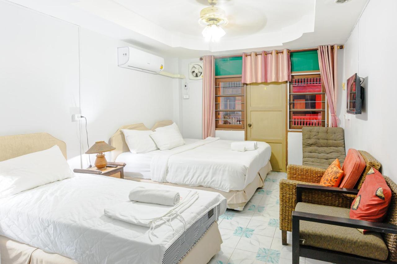 High5 Guesthouse Pattaya Exteriör bild