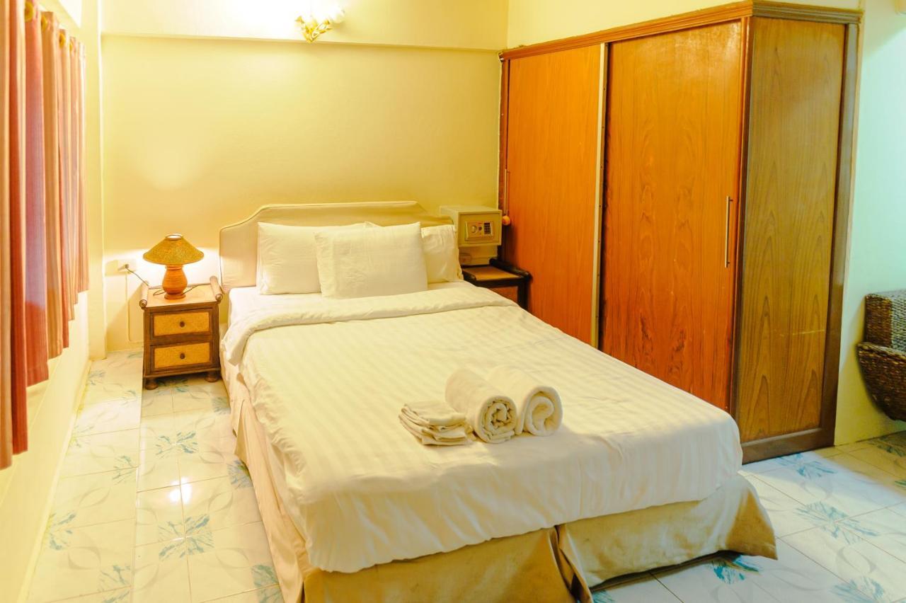 High5 Guesthouse Pattaya Exteriör bild