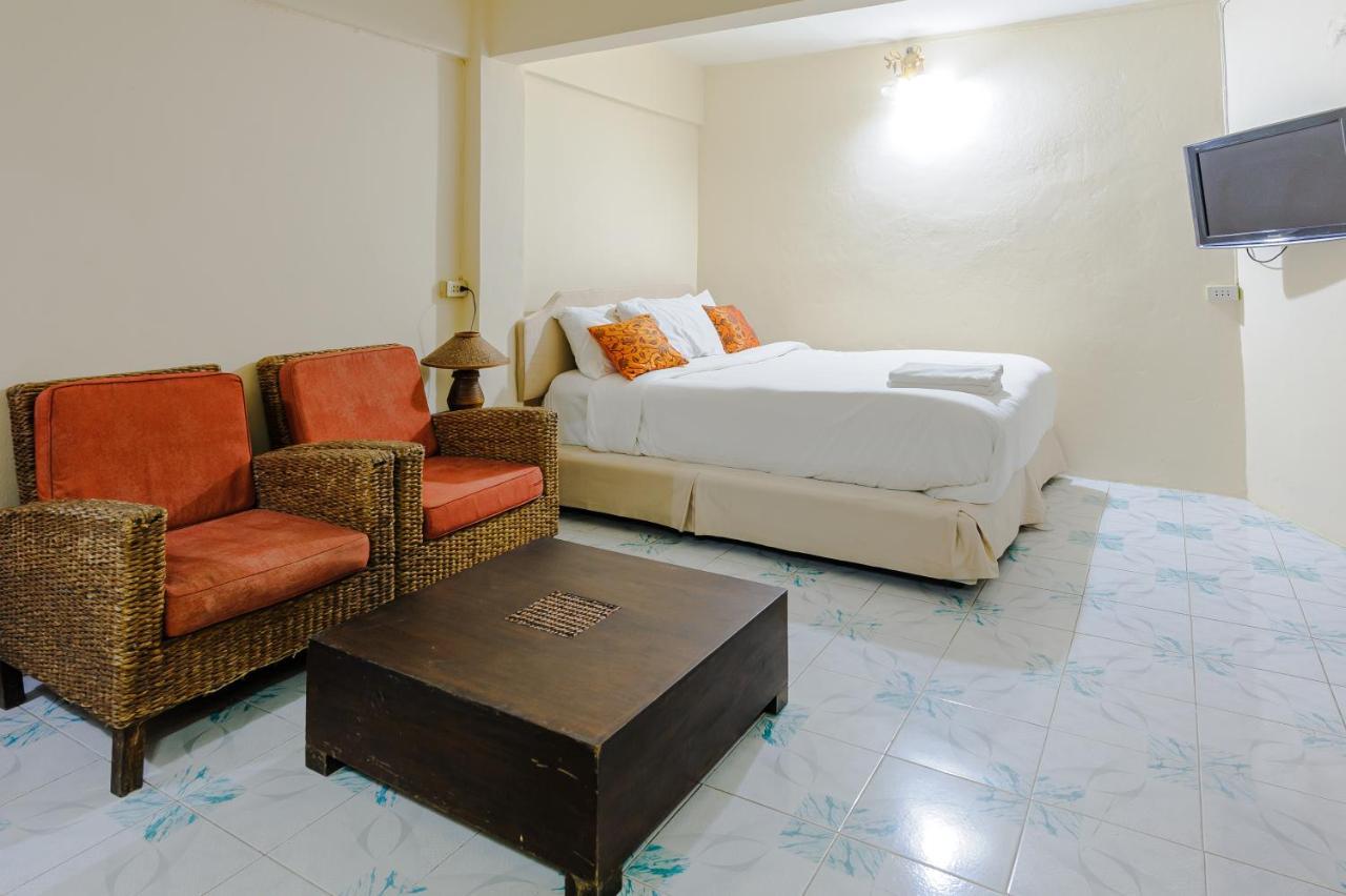 High5 Guesthouse Pattaya Exteriör bild