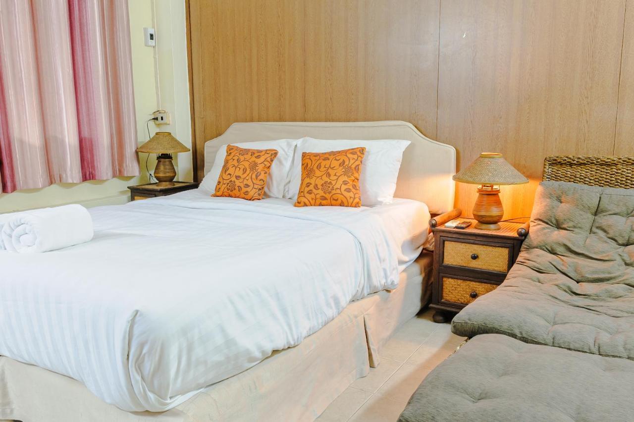 High5 Guesthouse Pattaya Exteriör bild