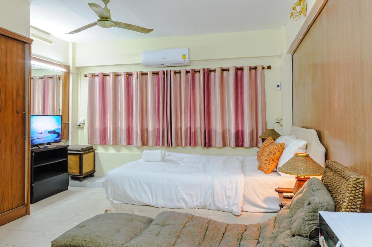 High5 Guesthouse Pattaya Exteriör bild