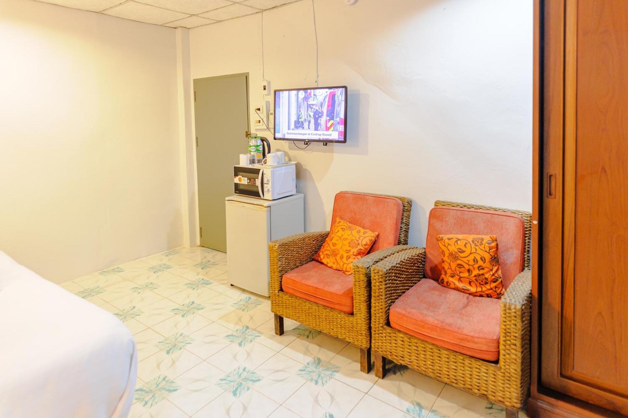 High5 Guesthouse Pattaya Exteriör bild