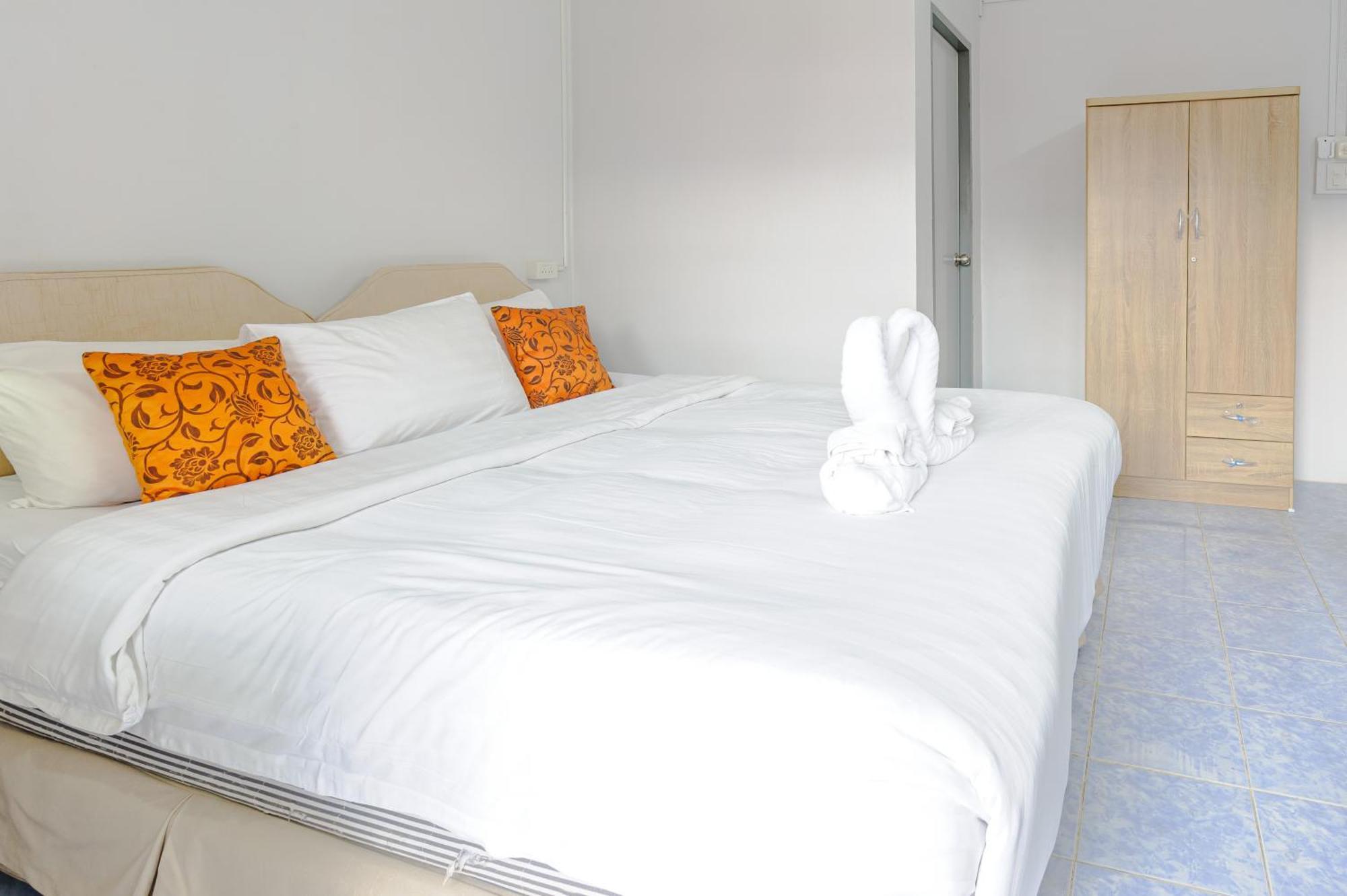 High5 Guesthouse Pattaya Exteriör bild