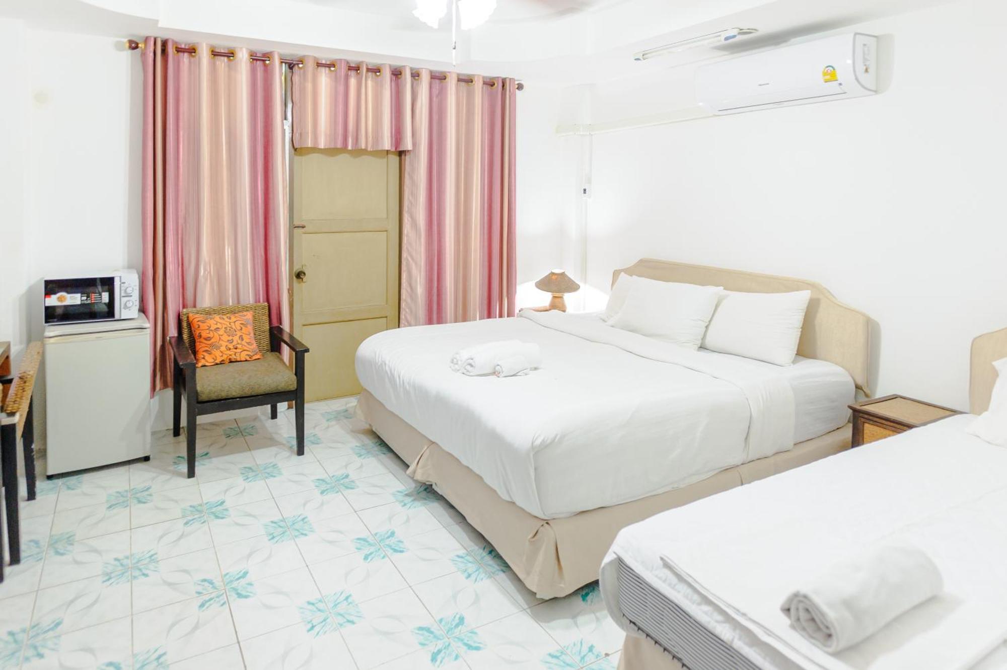 High5 Guesthouse Pattaya Exteriör bild