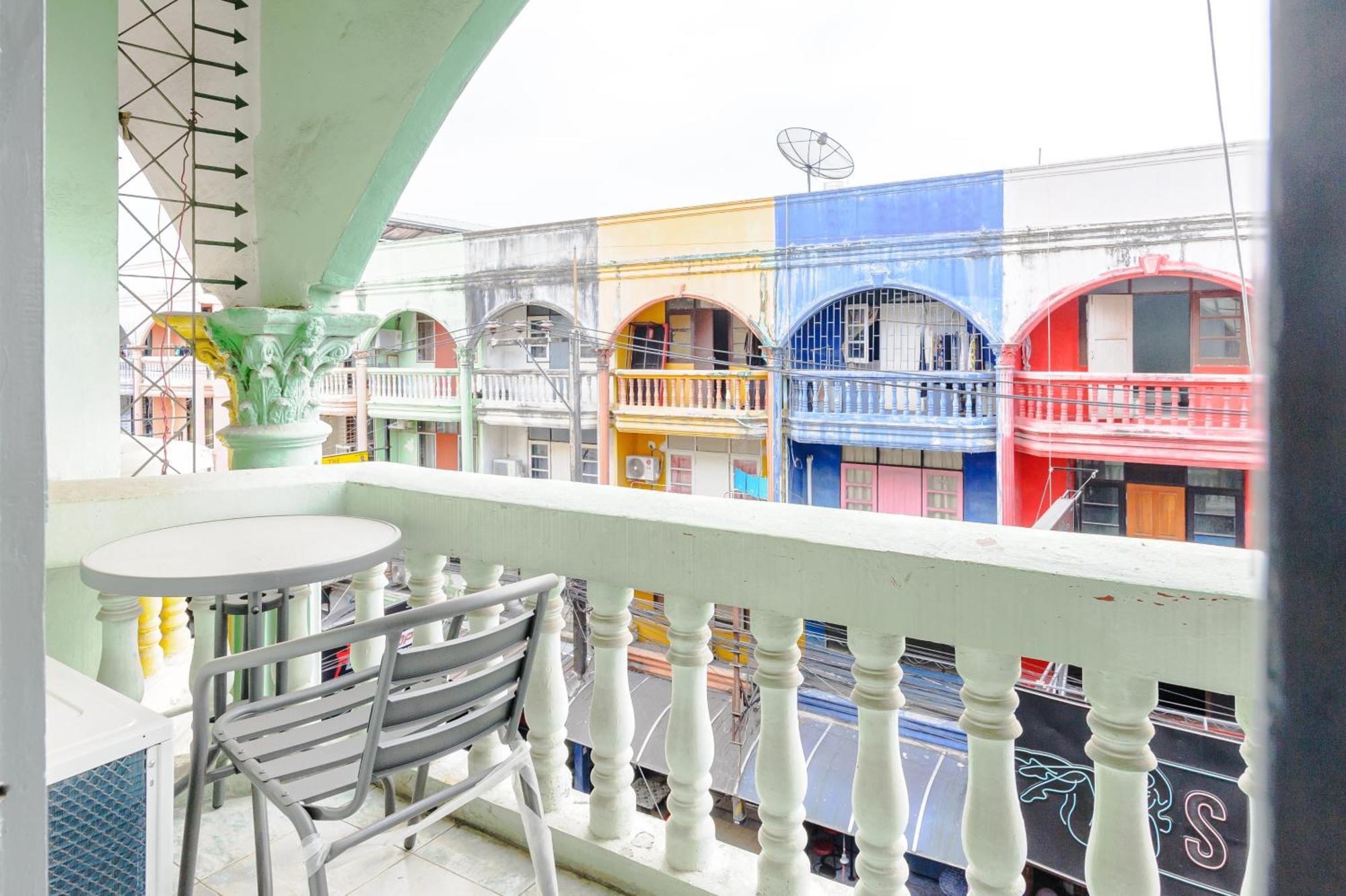 High5 Guesthouse Pattaya Exteriör bild