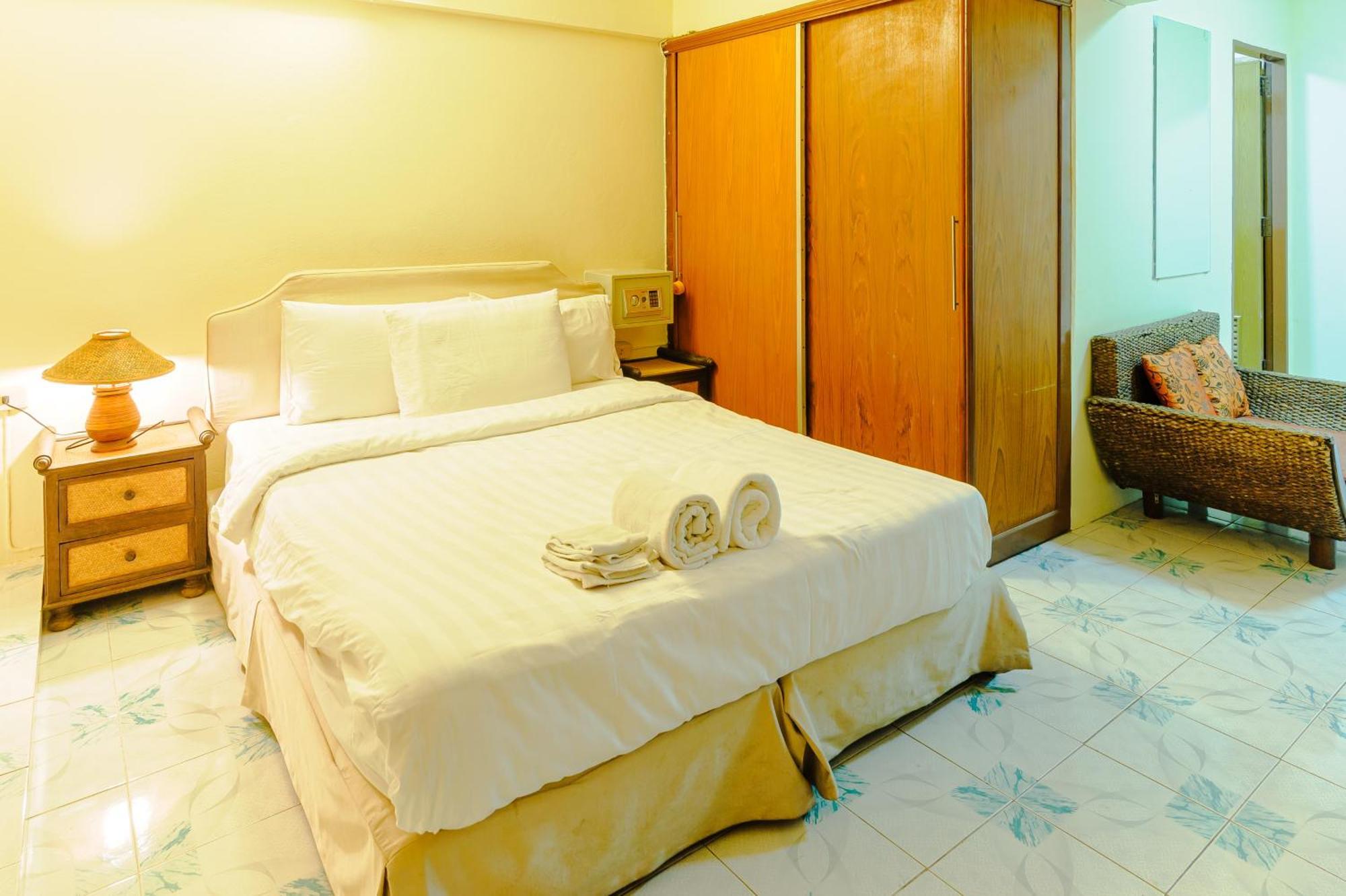 High5 Guesthouse Pattaya Exteriör bild