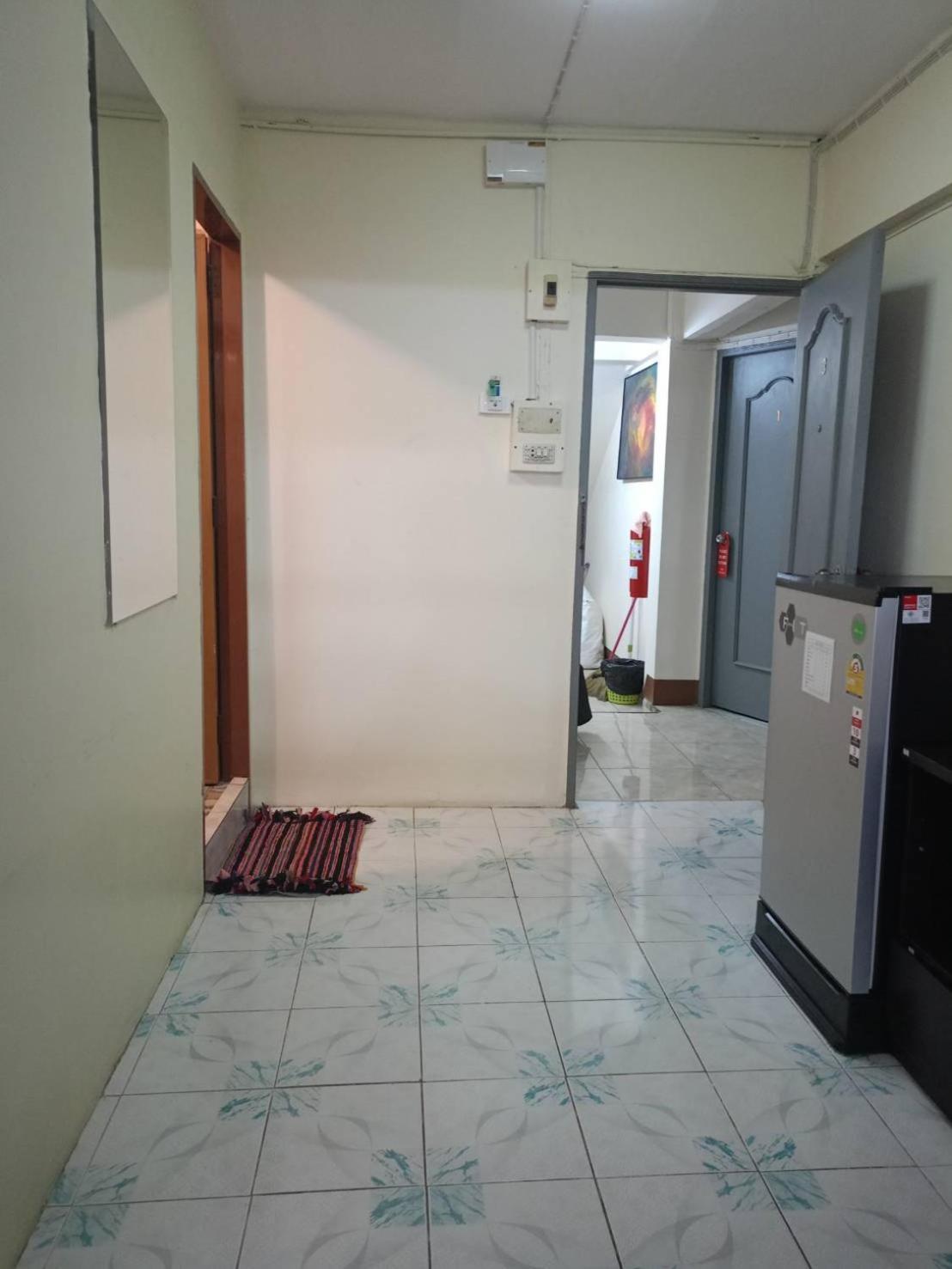 High5 Guesthouse Pattaya Exteriör bild